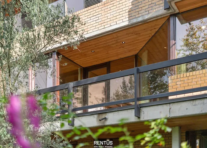 T Zandhuis - Vintage With Garden In * Ostend