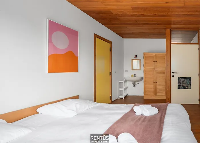 T Zandhuis - Vintage With Garden In Casa de Férias *